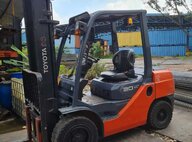 Used Toyota 8FD30  Forklift For Sale in Singapore