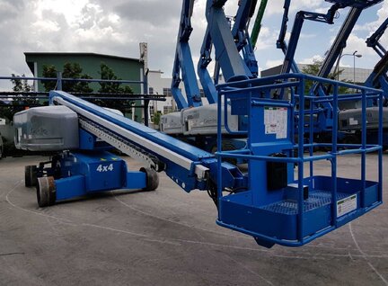 Used Genie S-60 Boom Lift For Sale in Singapore