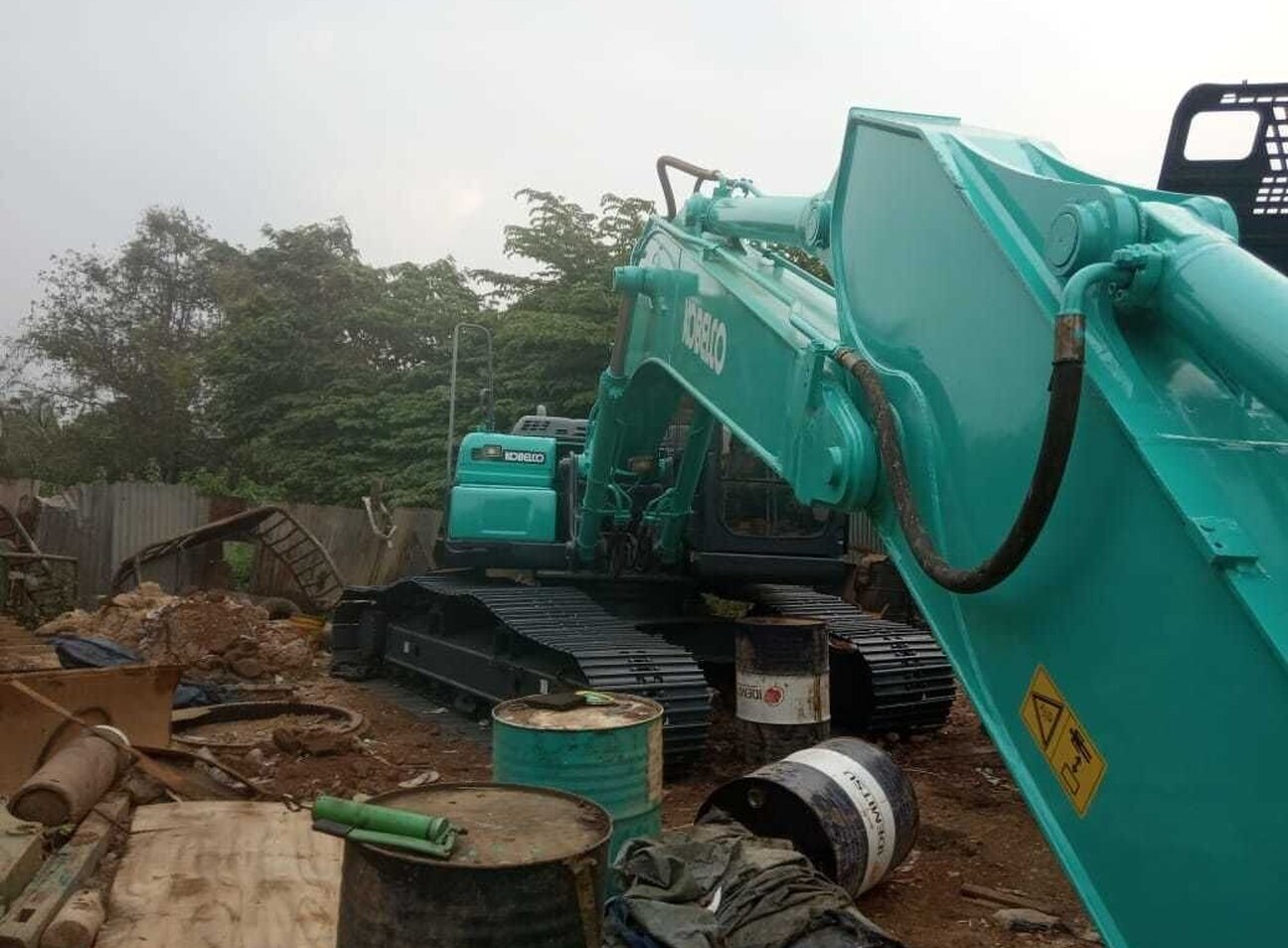 Used Kobelco SK2008 Super X Excavator For Sale in Indonesia