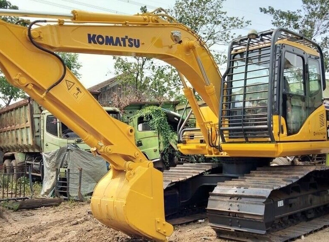 Used Komatsu PC1307 Excavator For Sale in Indonesia