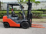 Refurbished Toyota 8FD25 Forklift For Sale in Singapore