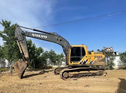 Used Volvo EC210B Excavator For Sale in Singapore