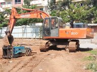 Used Hitachi EX200 Excavator For Sale in Singapore