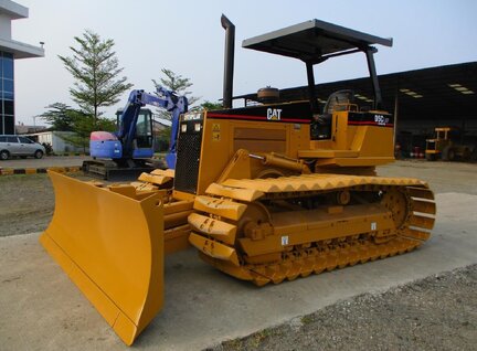 Used Caterpillar (CAT) D5C Bulldozer For Sale in Singapore