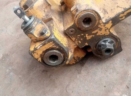 Used Caterpillar (CAT) 140G Spare Part For Sale in Singapore