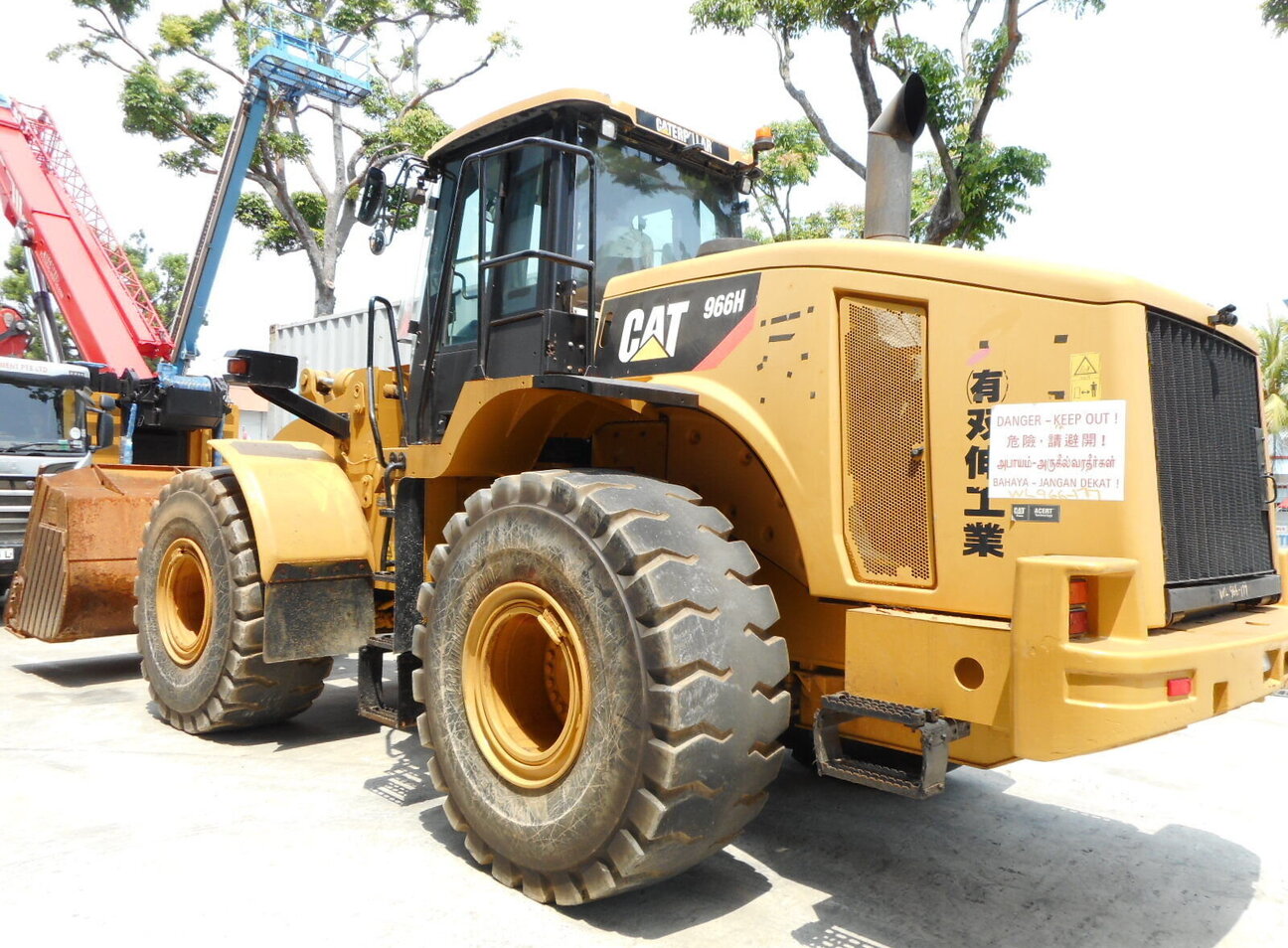Used Caterpillar (CAT) 966H Loader For Sale in Singapore