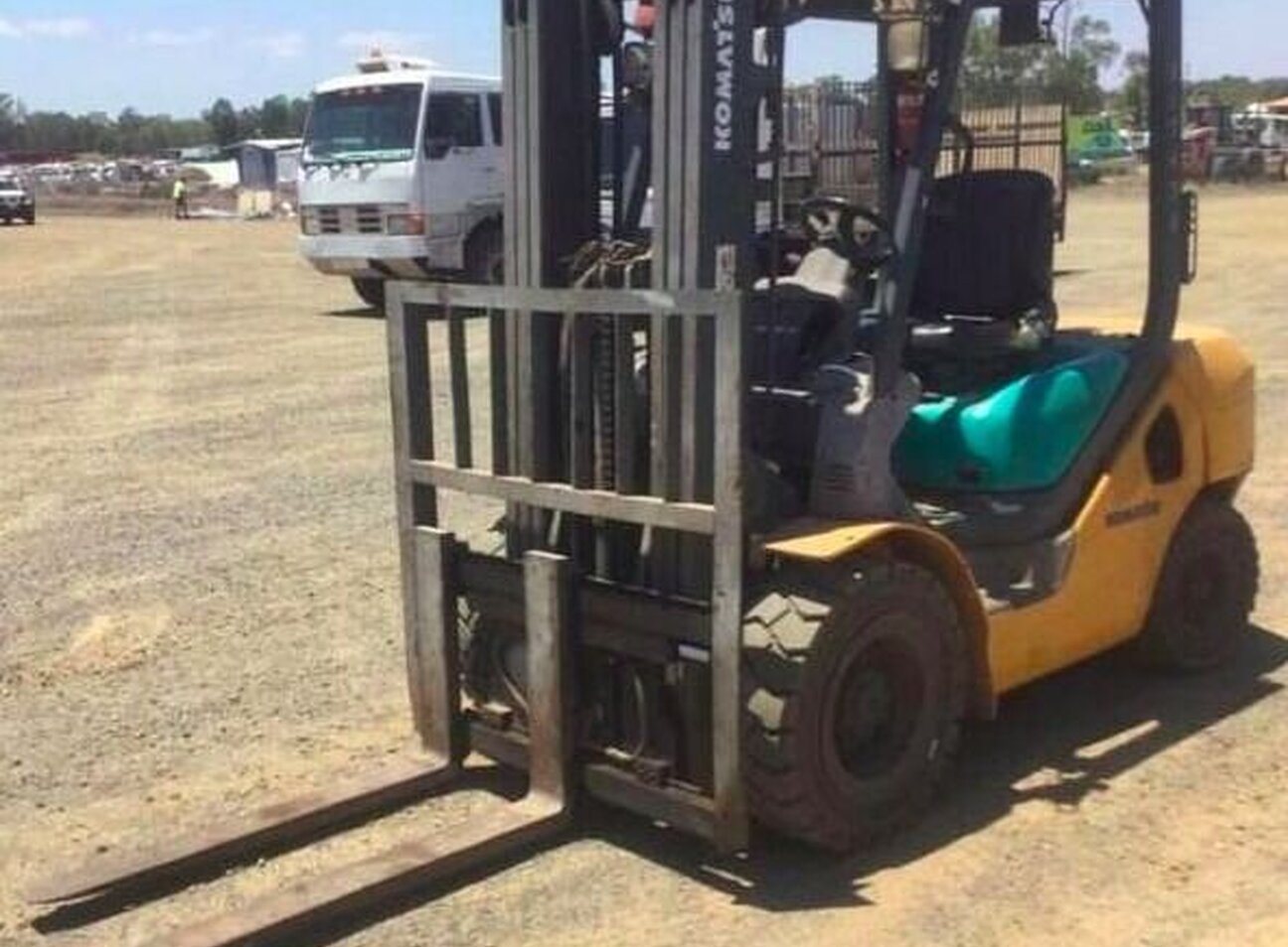 Used Komatsu FD30T16 Forklift For Sale in Singapore