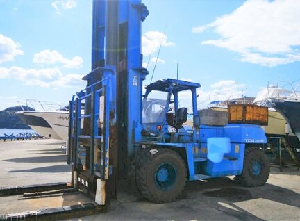 Used TCM FHD230Z Forklift For Sale in Singapore