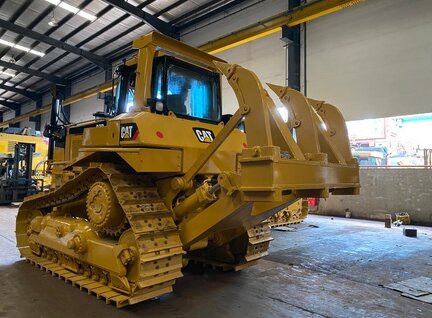 Refurbished Caterpillar (CAT) D7R Bulldozer For Sale in Singapore