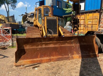 Used Caterpillar (CAT) D5H LGP Bulldozer For Sale in Singapore