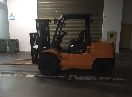 Used Toyota 7FD40 Forklift For Sale in Singapore