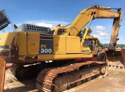 Used Komatsu PC300-6 Excavator For Sale in Singapore