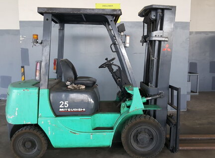 Used Mitsubishi FD25F18B Forklift For Sale in Singapore
