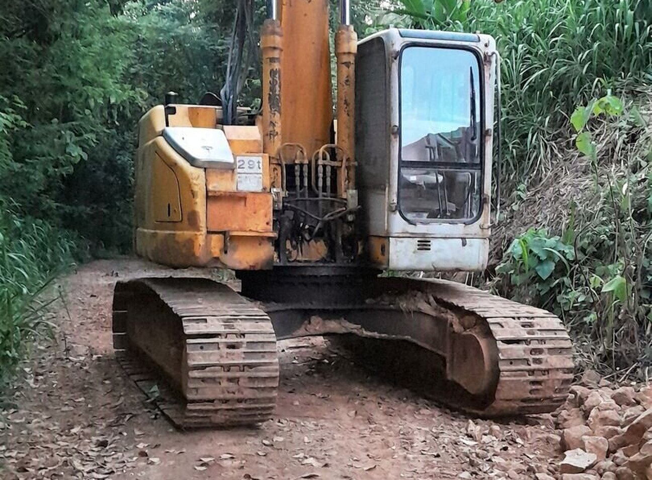Used Sumitomo SH225X3 Excavator For Sale in Sri Lanka