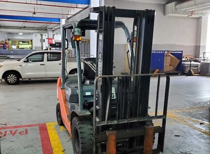 Refurbished Toyota 8FDR25 Forklift For Sale in Singapore