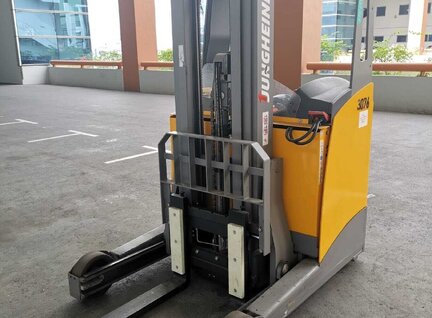 Used Jungheinrich ETV 116n Reach Truck For Sale in Singapore