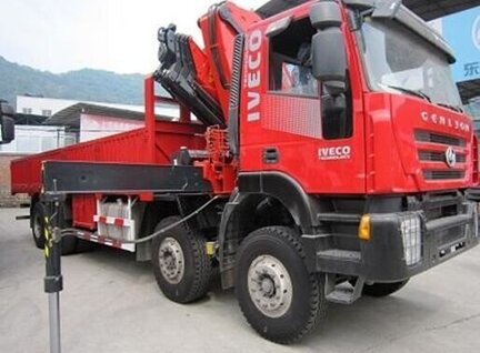 Used Iveco Trakker AT340T41 Lorry Crane For Sale in Singapore