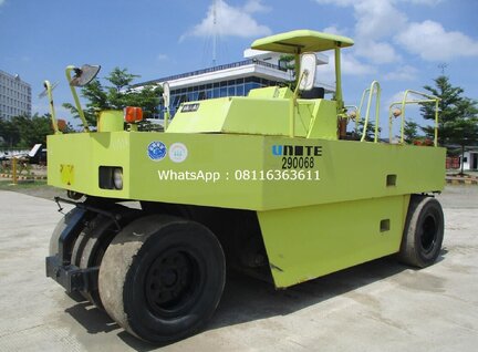 Used Sakai T2 Road Roller For Sale in Singapore