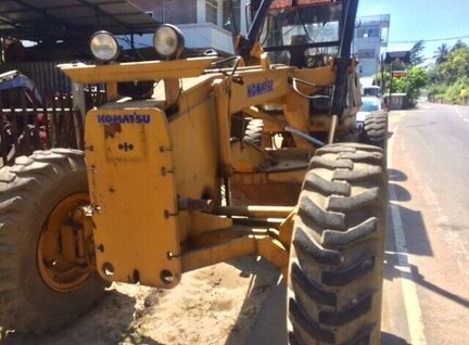 Used Komatsu GD505 Motor Grader For Sale in Singapore