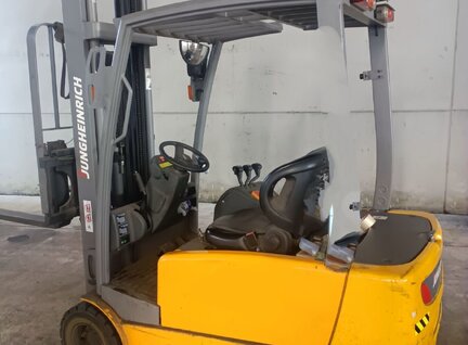 Used Jungheinrich EFG 320N Forklift For Sale in Singapore
