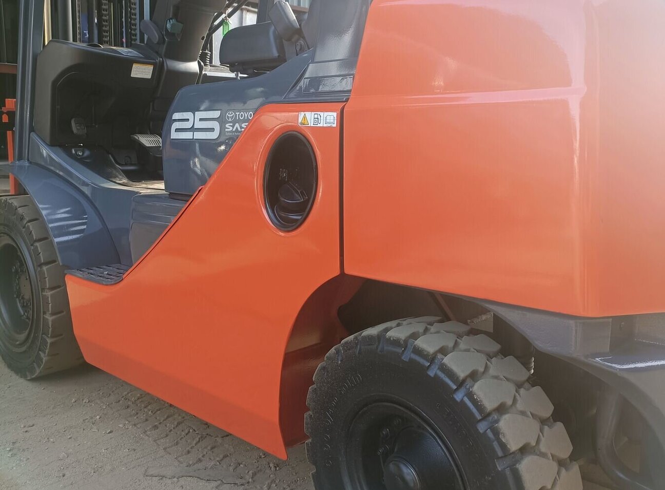 Refurbished Toyota 8FD25 Forklift For Sale in Singapore