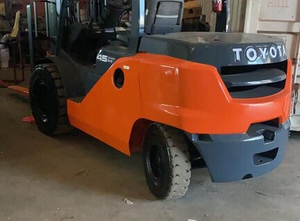 Refurbished Toyota 8FD45N  Forklift For Sale in Singapore