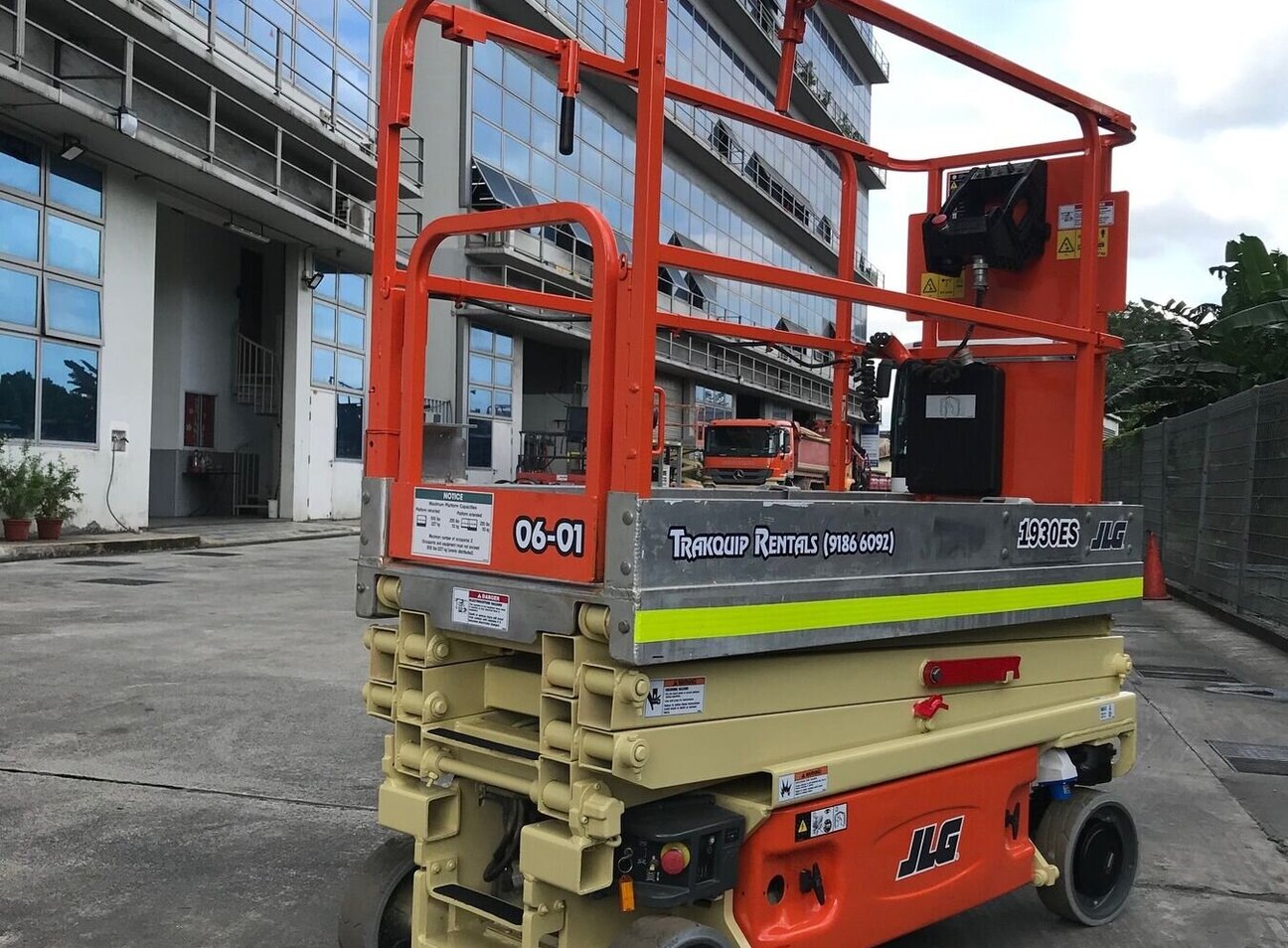 Refurbished JLG 1930 ES Scissor Lift For Sale in Singapore