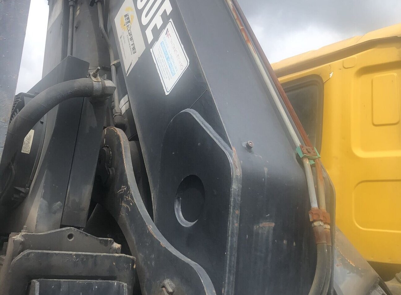 Used Hiab 4009 Lorry Crane For Sale in Singapore