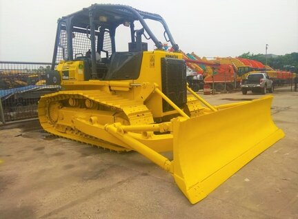 Used Komatsu D68ESS-12 Bulldozer For Sale in Singapore