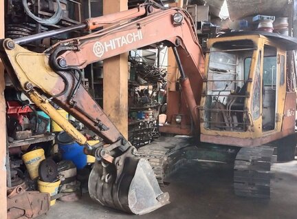 Used Hitachi UH025-7 Excavator For Sale in Singapore