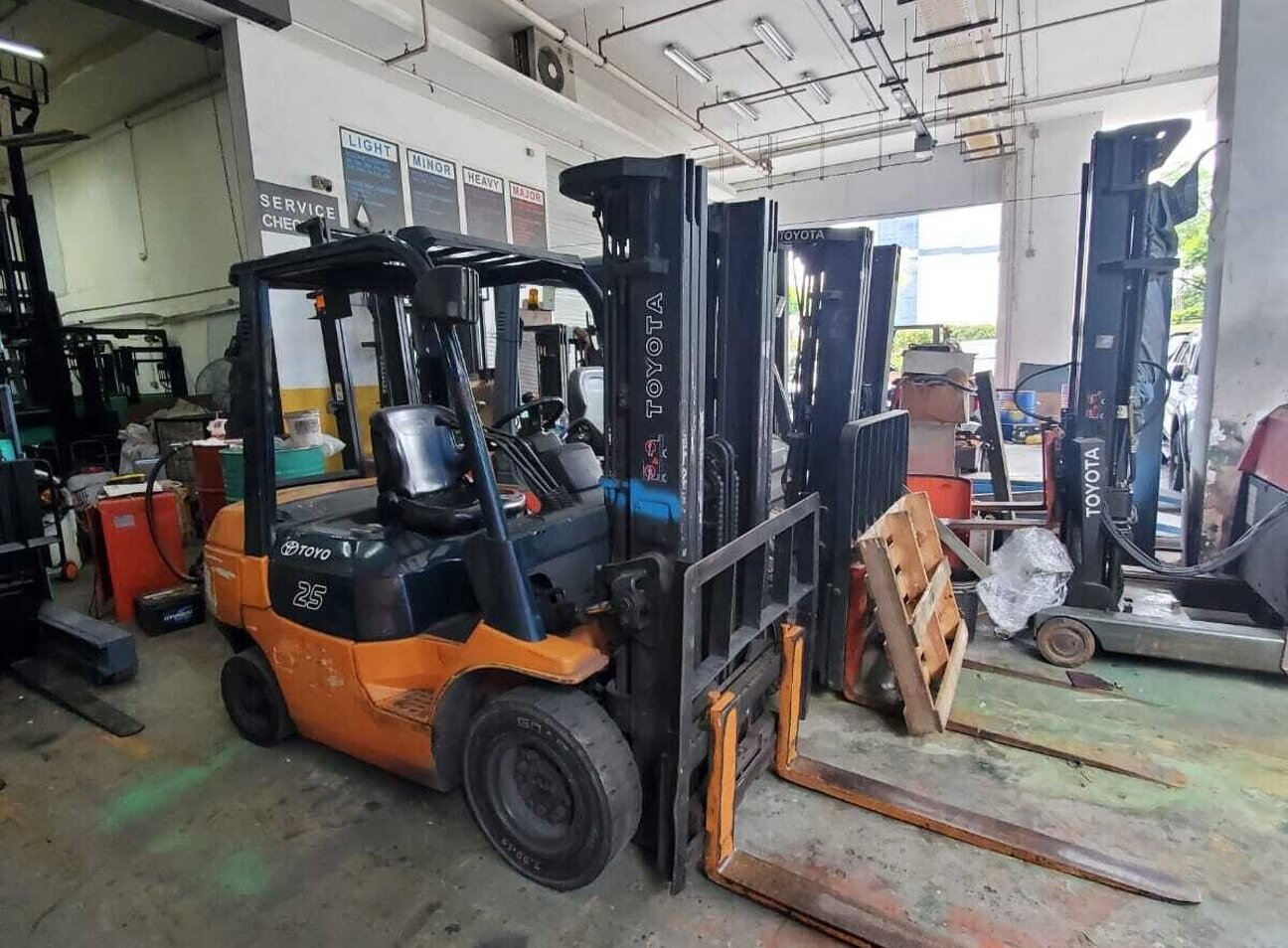 Used Toyota 7FD25 Forklift For Sale in Singapore
