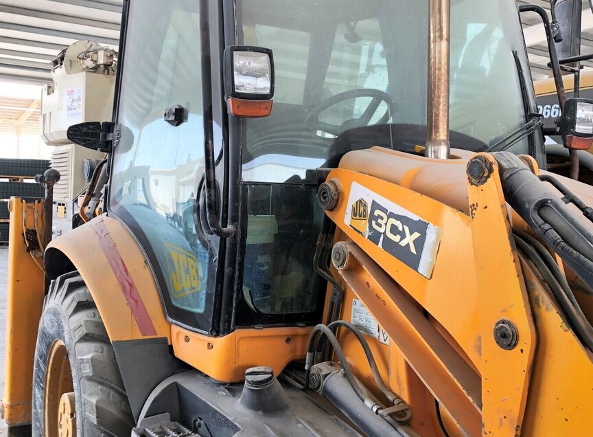 Used JCB 3CX Backhoe Loader For Sale in Qatar
