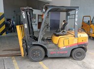 Used TCM FD30T3 Forklift For Sale in Singapore