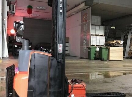 Refurbished BT SWE140 Stacker For Sale in Singapore