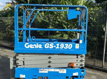 Used Genie GS-1930 Scissor Lift For Sale in Singapore