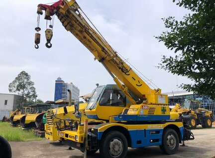 Used Kato KR10H-LII Crane For Sale in Singapore