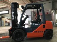 Refurbished Toyota 62-8FD25 Forklift For Sale in Singapore