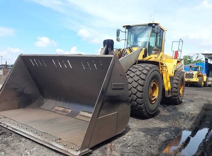 Used Volvo L220G Loader For Sale in Singapore