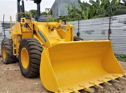 Used Komatsu WA180-1 Loader For Sale in Singapore