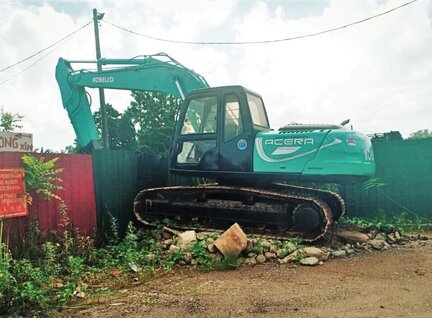 Used Kobelco SK200-5 Excavator For Sale in Singapore